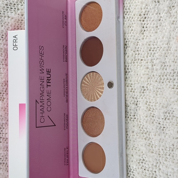 OFRA Signature Palette in Luxe, 7.5g/0.26oz - Picture 6 of 11